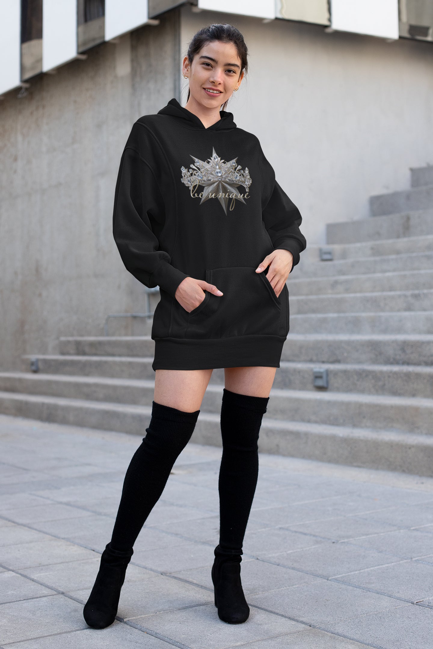 Snowtigz Hoodie mit funkelnder Krone und Stern