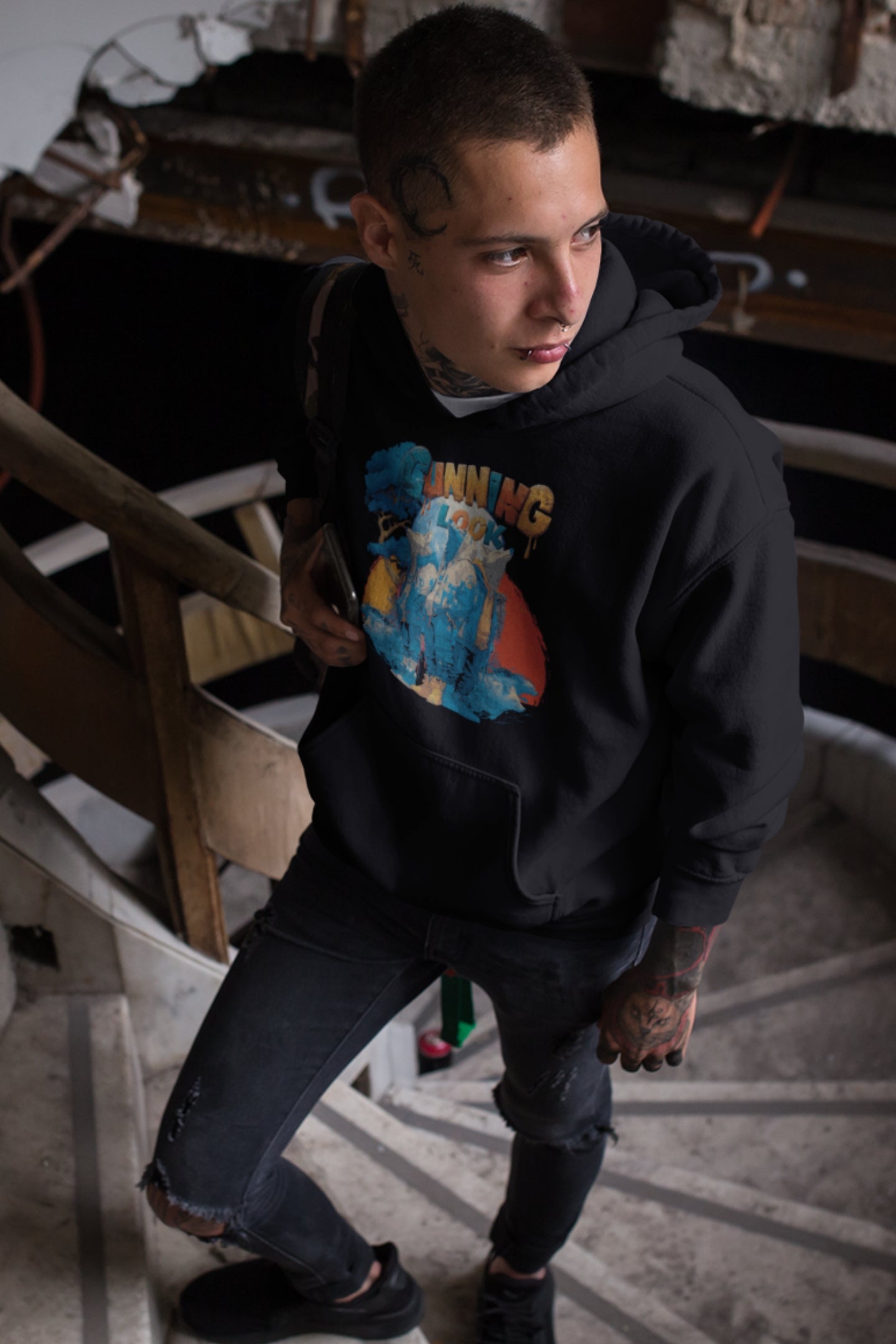 Snowtigz Cunning Look Hoodie mit roter Sonne