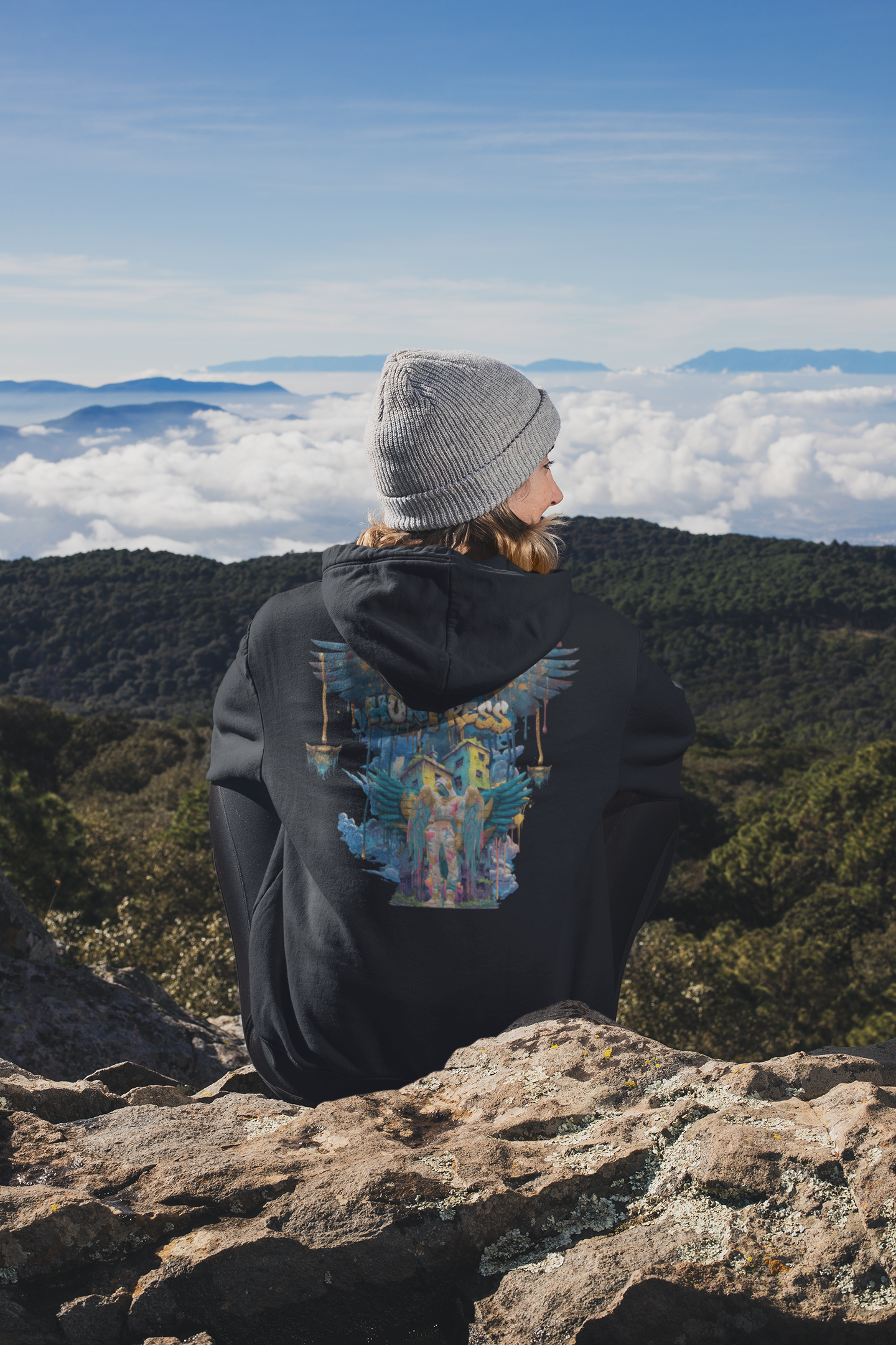 Snowtigz Backprint Hoodie mit Jägerin der Lüfte