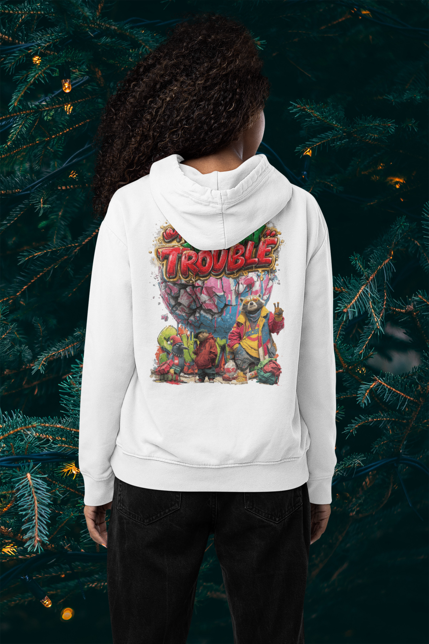 Snowtigz Holiday Trouble Hoodie – Weihnachtsdesign mit tierischen Streetstyle-Charakteren und Graffiti-Look
